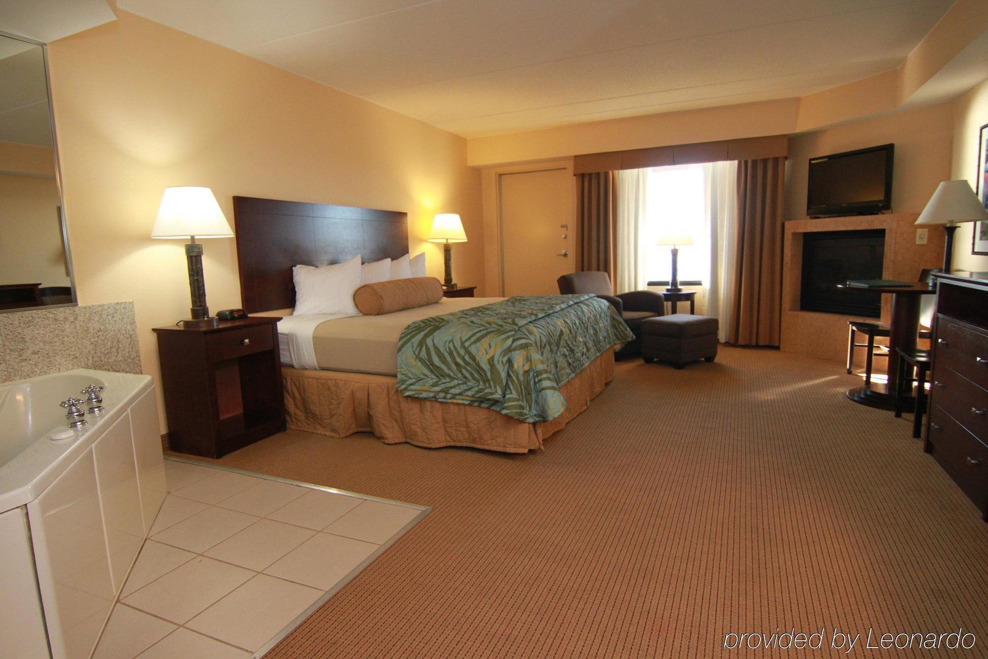 Edgewater Waterpark Hotel Duluth Phòng bức ảnh